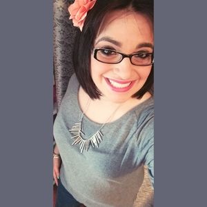 Meet your Posher, Lauren